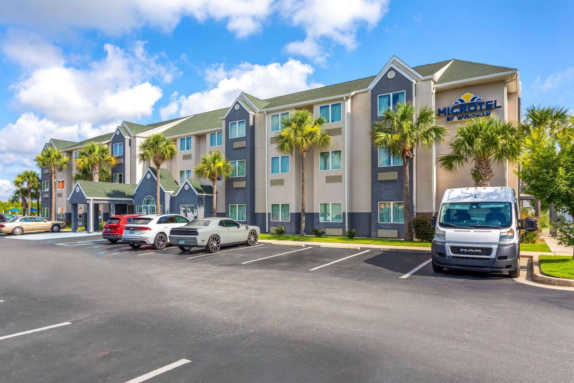 Microtel Inn & Suites By Wyndham Panama City Exterior foto